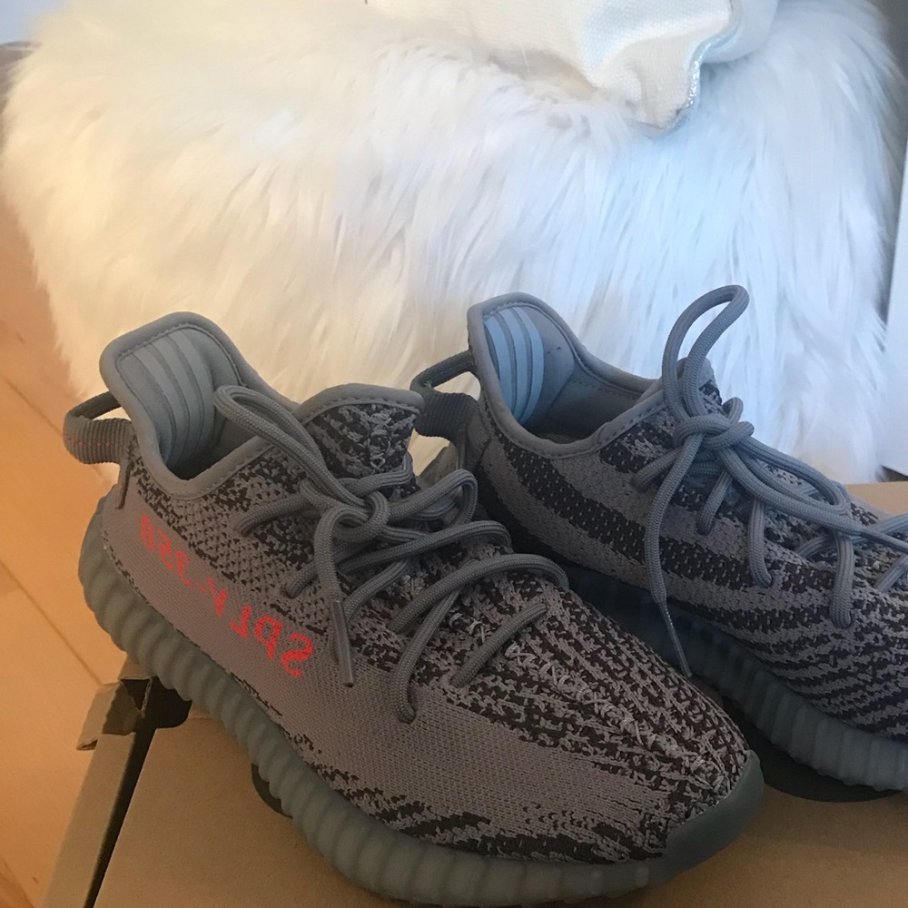 Yeezy Boost 350 V2